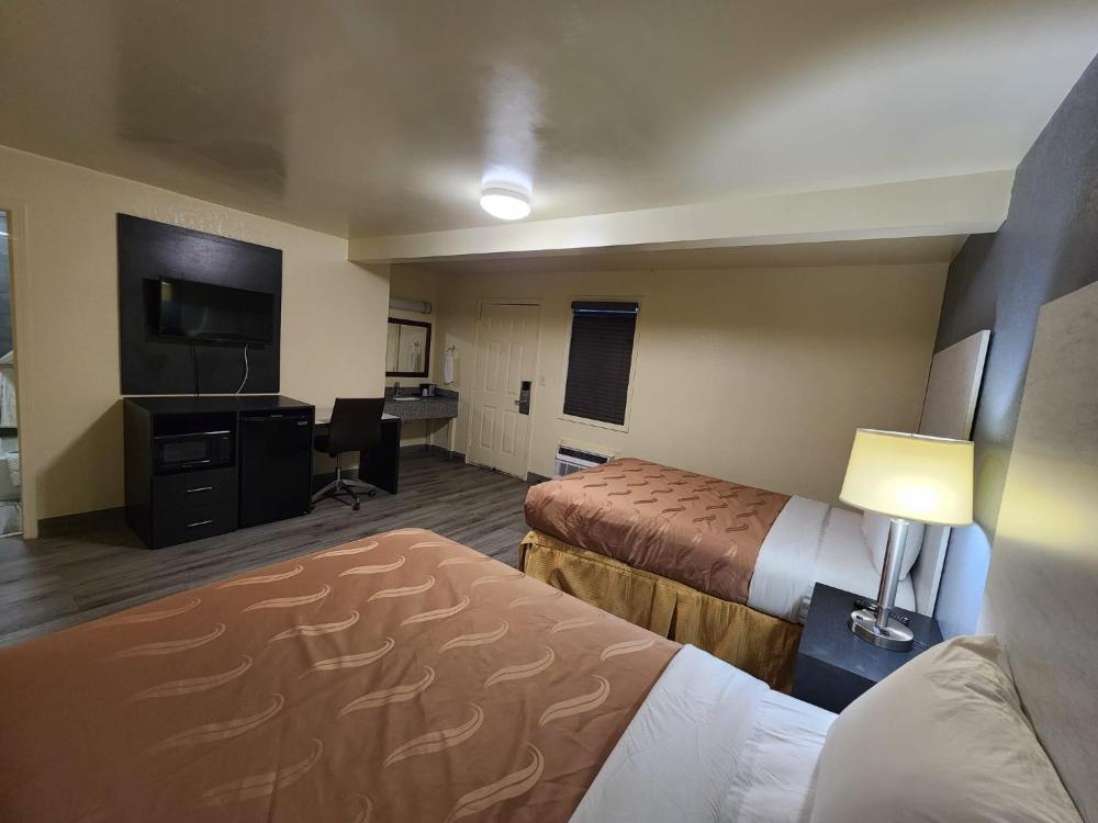Standard Queen Room with Two Queen Beds interior